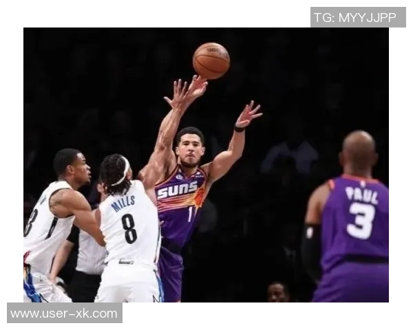 关键时刻布克挺身而出尽管手感不佳依然贡献20分4助攻助力球队胜利